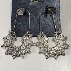 Polished Silver-tone Filigree Teardrop Earringds